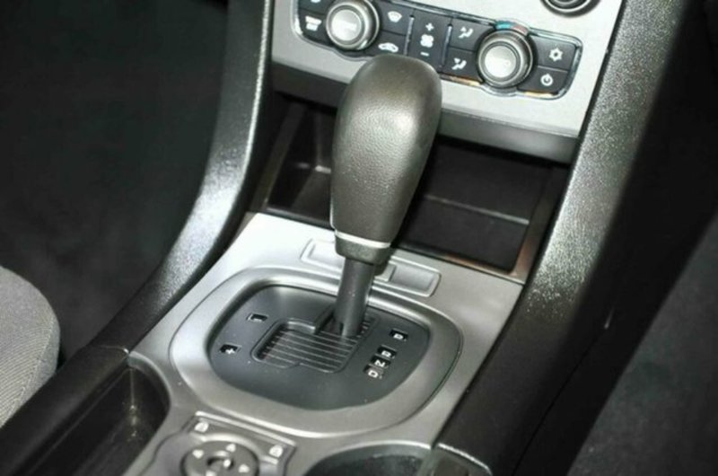 2010 HOLDEN COMMODORE OMEGA VE II