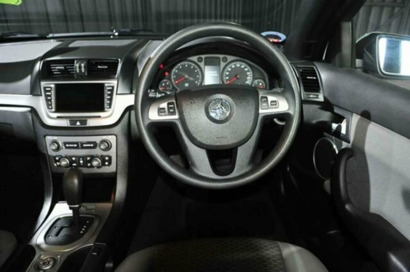 2010 HOLDEN COMMODORE OMEGA VE II