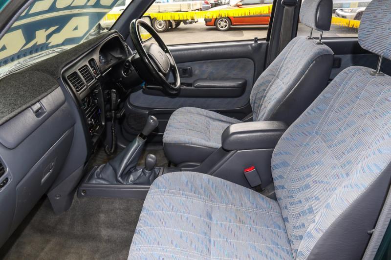 1999 TOYOTA HILUX SR5 LN167R