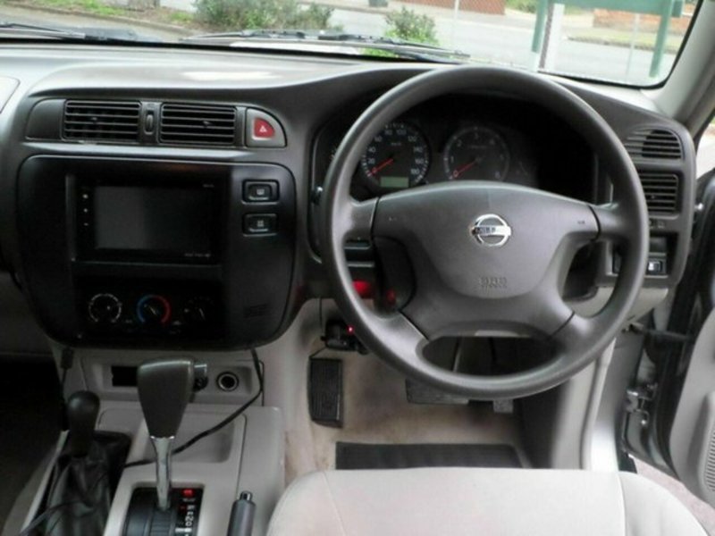 2004 NISSAN PATROL ST (4x4) GU III
