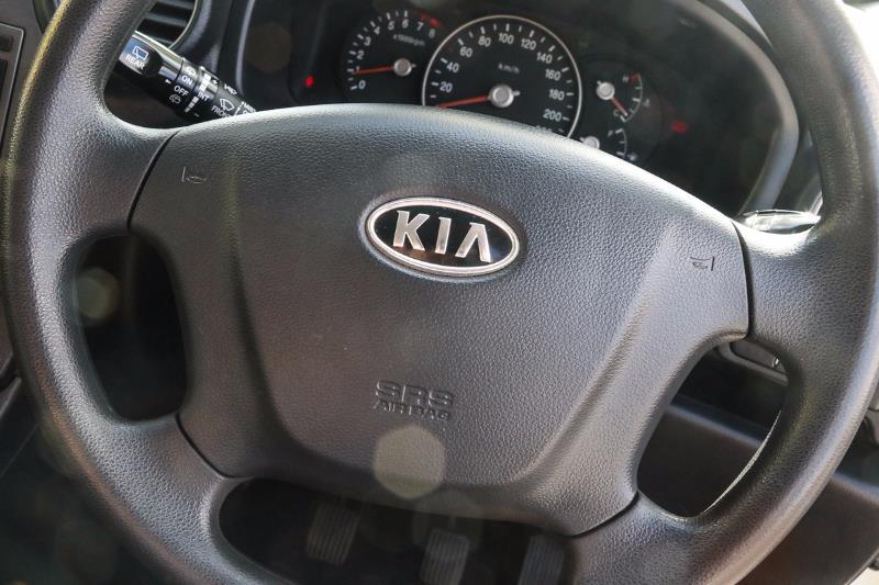 2008 KIA RONDO UN