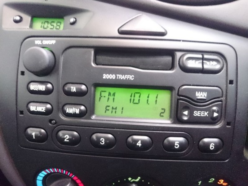 2004 FORD FOCUS CL LR