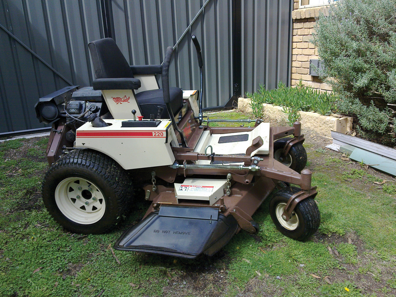 2004 GRASSHOPPER 52"