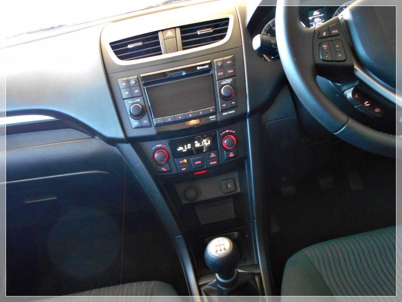 2011 SUZUKI SWIFT GLX FZ