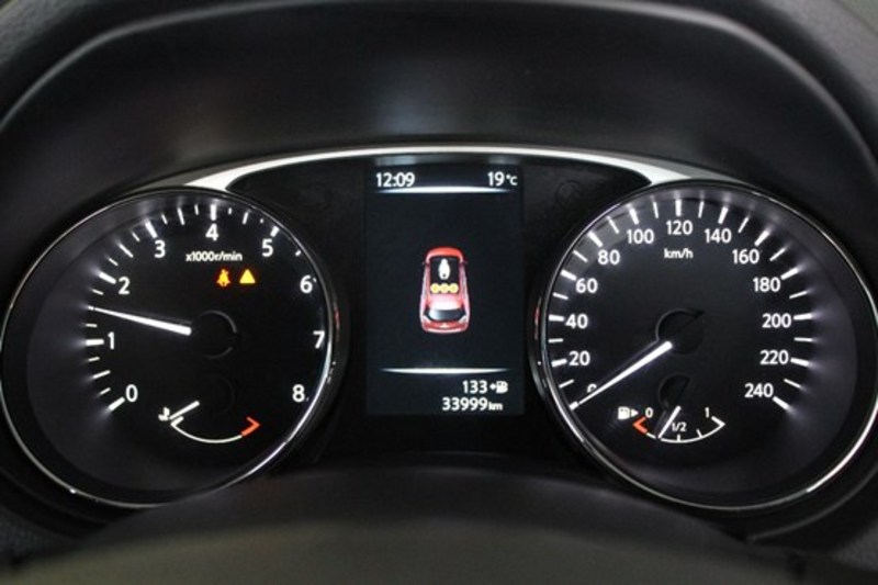 2014 NISSAN X-TRAIL ST T32