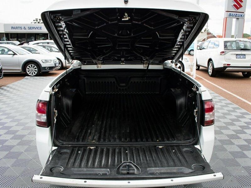 2011 HOLDEN UTE SS THUNDER VE Series II
