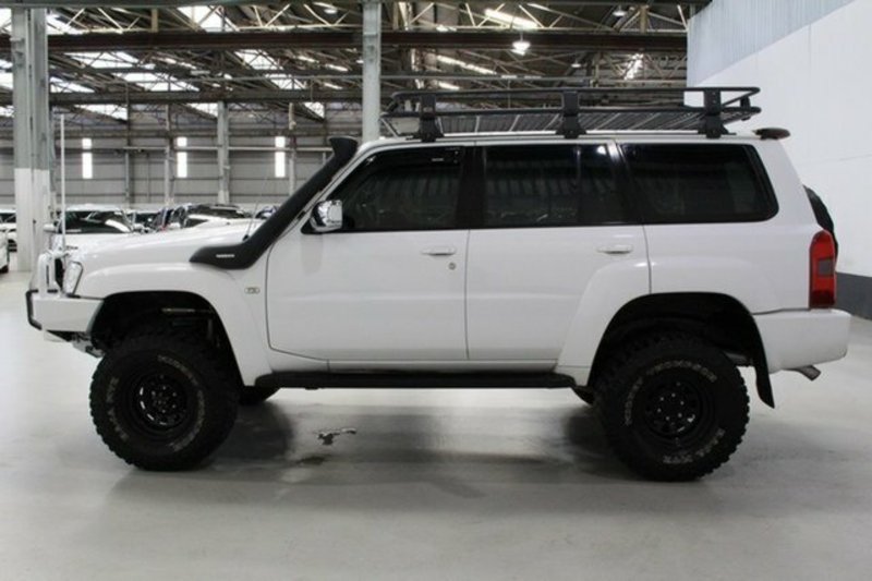 2006 NISSAN PATROL ST (4x4) GU IV