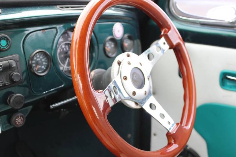 1971 VOLKSWAGEN BEETLE .