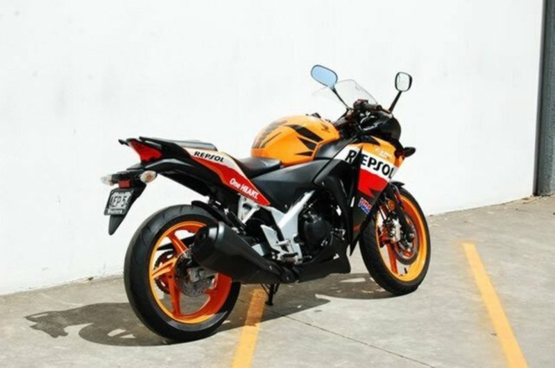 2013 HONDA 250CC CBR250R REPSOL (ABS)