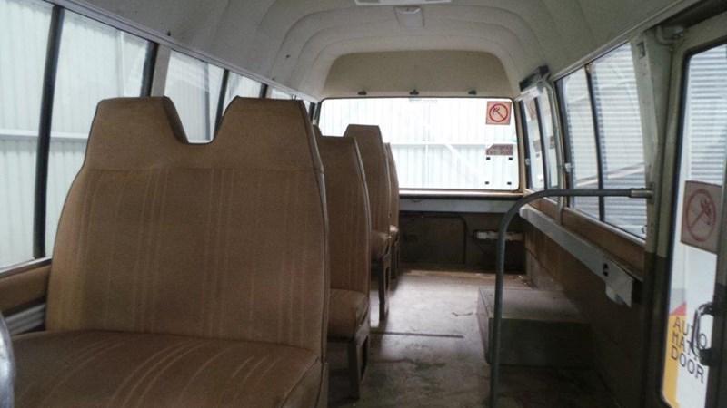 1992 MAZDA T3500 BUS