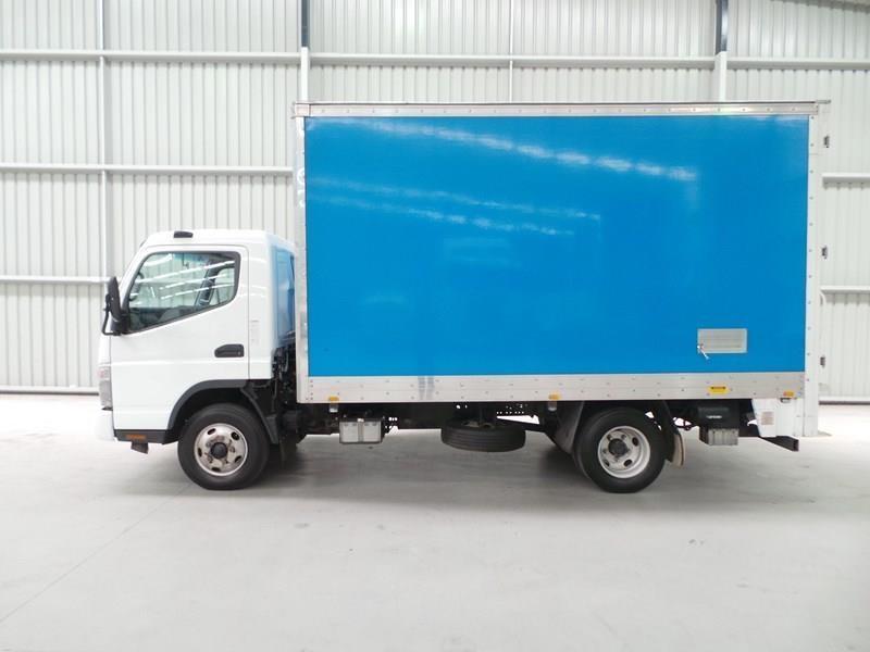 2010 FUSO CANTER PANTECH