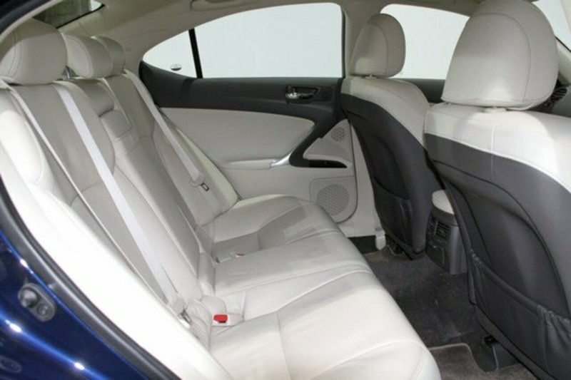 2011 LEXUS IS250 PRESTIGE GSE20R MY11