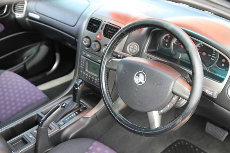 2004 HOLDEN COMMODORE S VYII