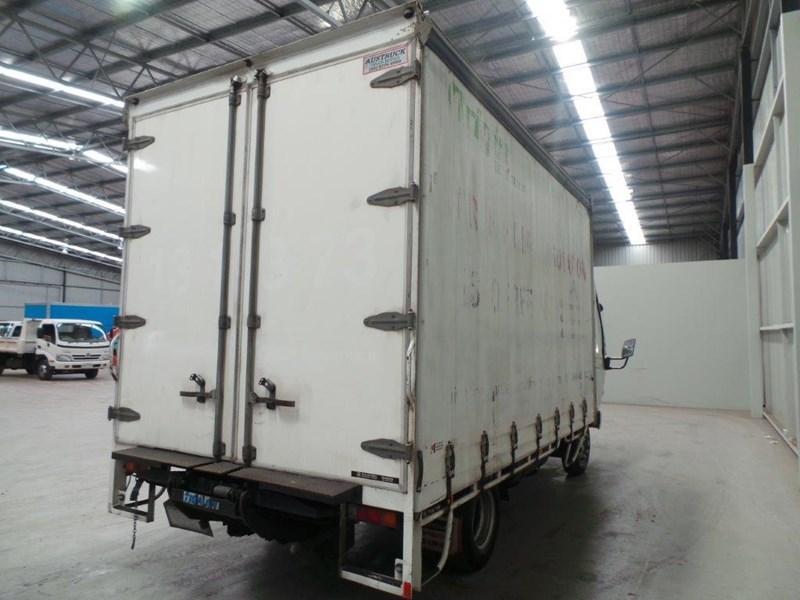 2009 FUSO CANTER