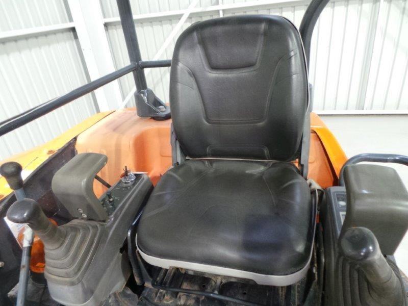 2004 HITACHI ZX50U