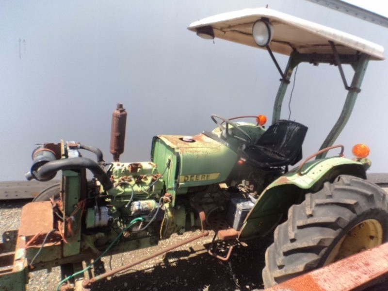 JOHN DEERE 3020 Tractor 3020 Tractor