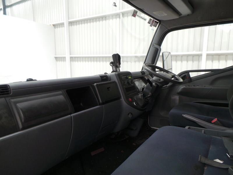2010 FUSO CANTER PANTECH