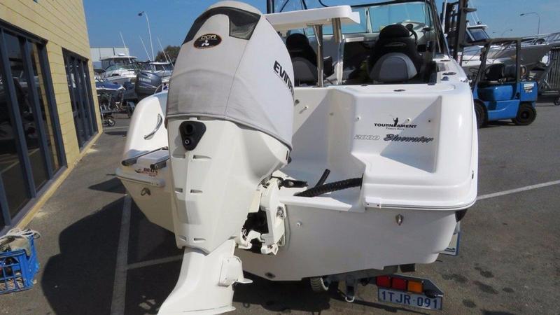 Tournament 2000 Bluewater EXCELLENT DECK SPACE, RIDE AND QUALITY BUILD