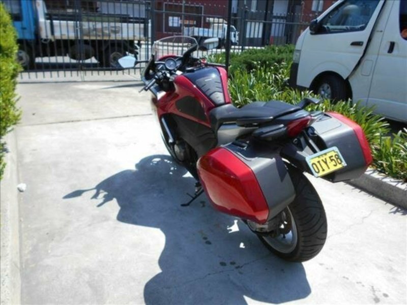 2010 HONDA 1200CC VFR1200F A
