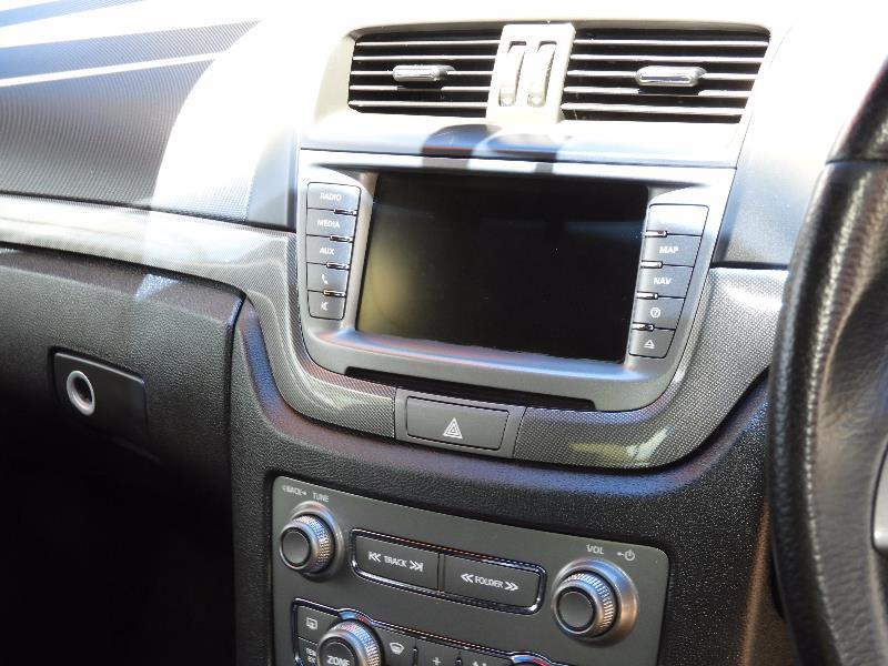 2011 HOLDEN CALAIS VE II