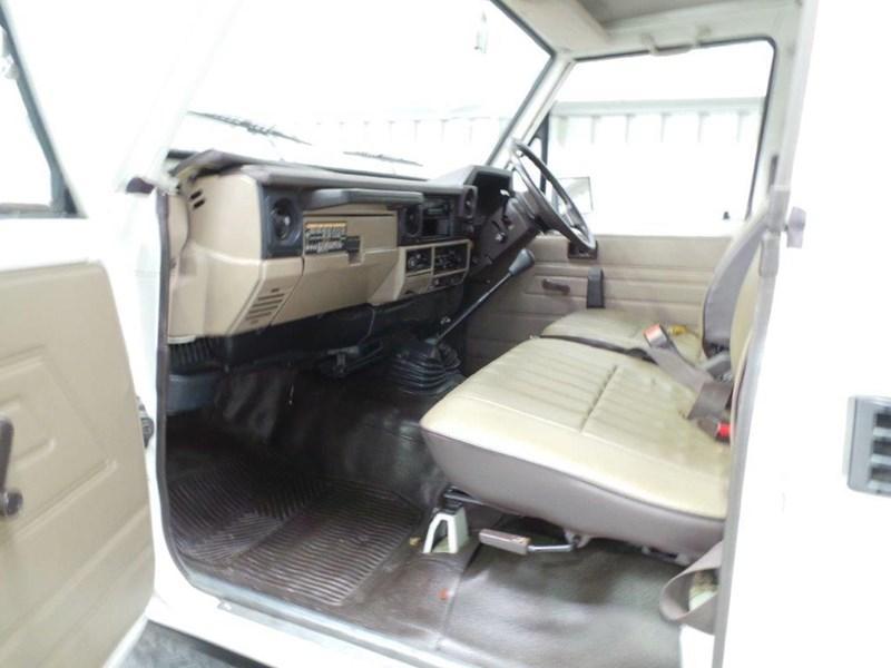 1985 TOYOTA LAND CRUISER HJ75 TRAY TRUCK