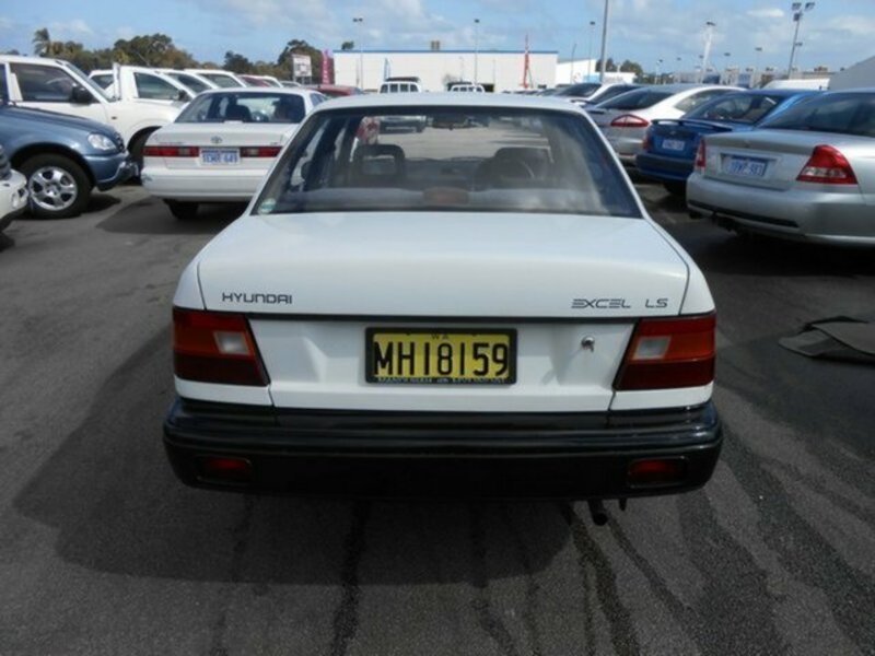 1993 HYUNDAI EXCEL