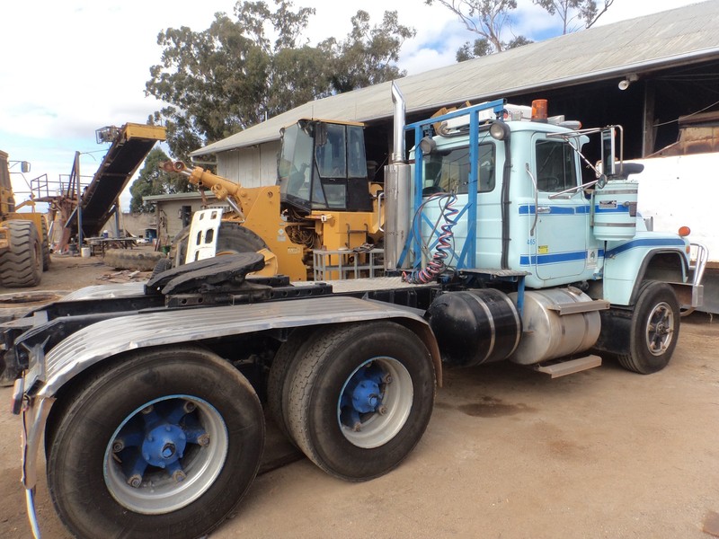 MACK R600 SERIES R600 SERIES Truck