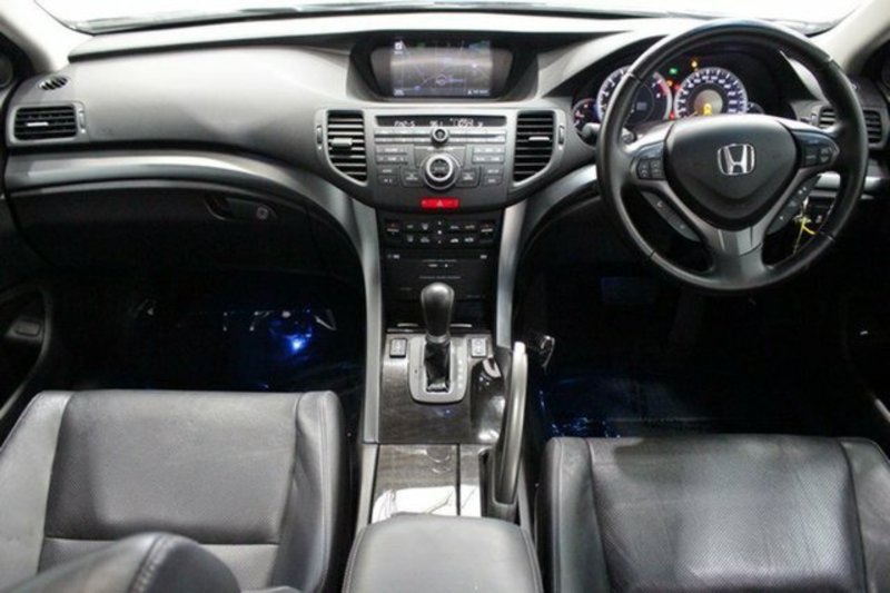 2011 HONDA ACCORD EURO LUXURY NAVI 10 MY11