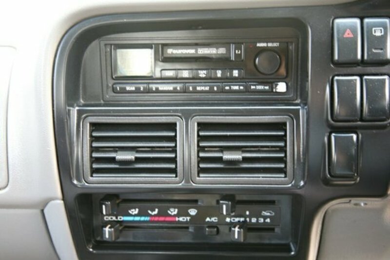 2002 HOLDEN RODEO LT SPORT (4x4) TFR9