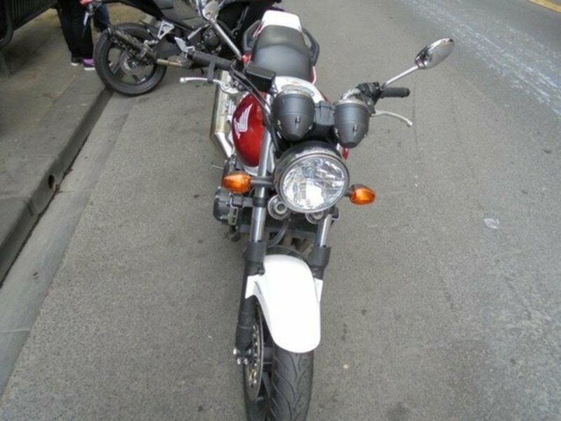 2017 HONDA CB400
