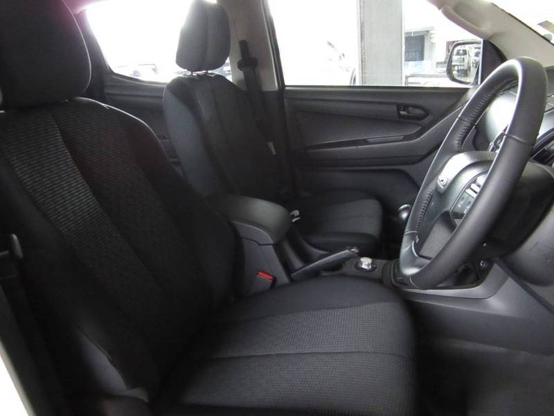2016 ISUZU D-MAX SX