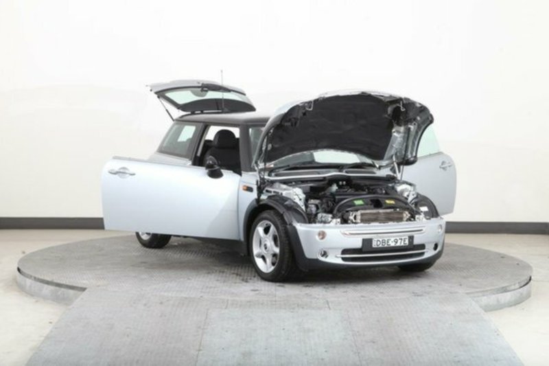 2004 MINI COOPER R50