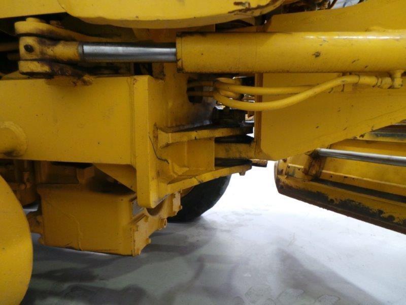 KOMATSU GD355A-1