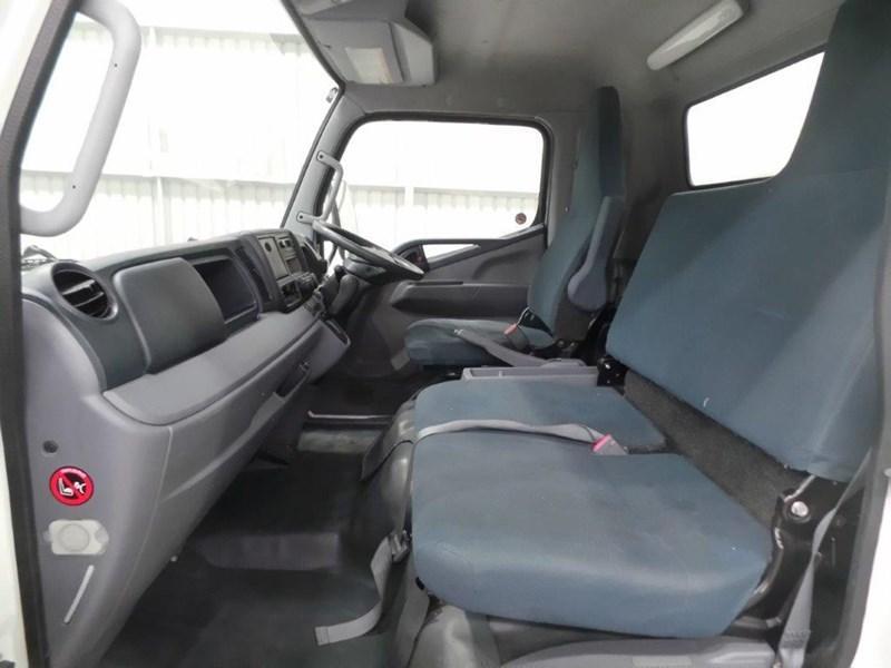 2012 FUSO CANTER 515