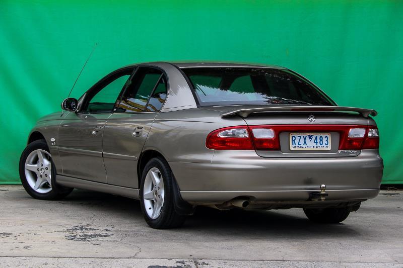 2002 HOLDEN BERLINA VX II