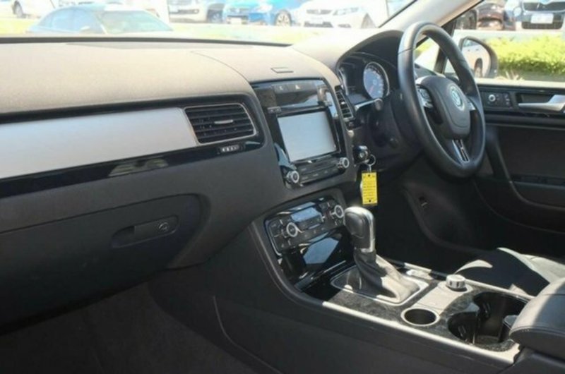2012 VOLKSWAGEN TOUAREG 150TDI Tiptronic 4MOTION 7P MY12.5