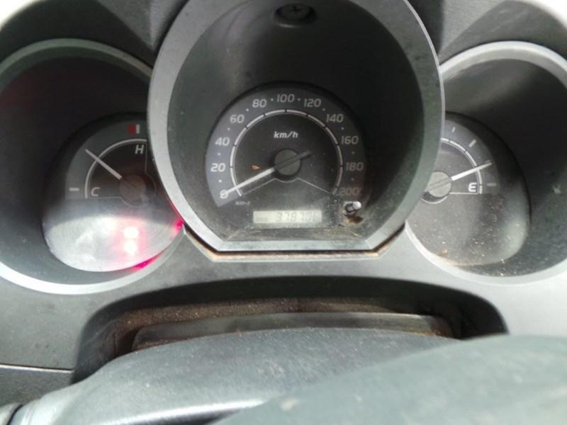 2005 TOYOTA HILUX
