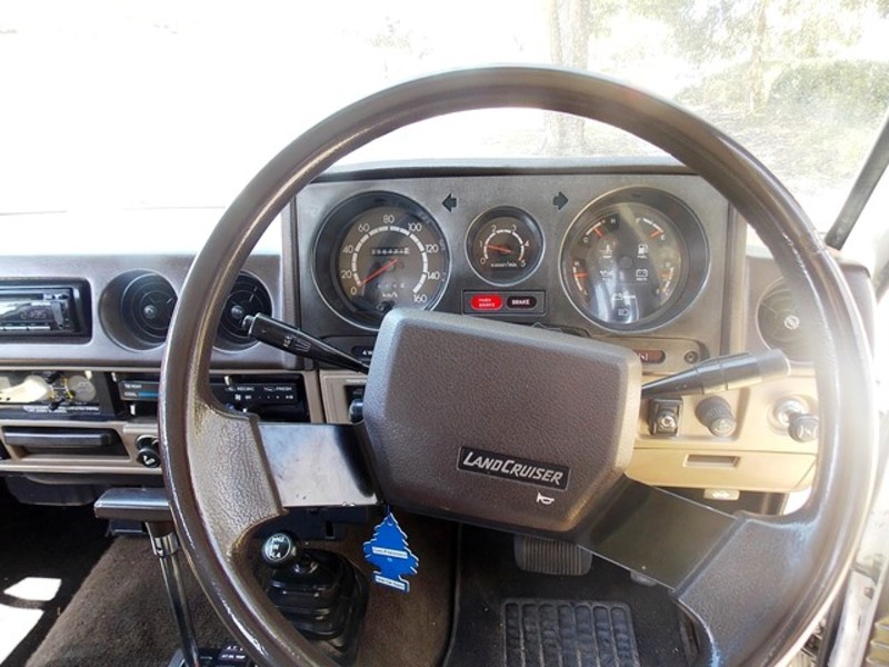 1985 TOYOTA LANDCRUISER (4x4)