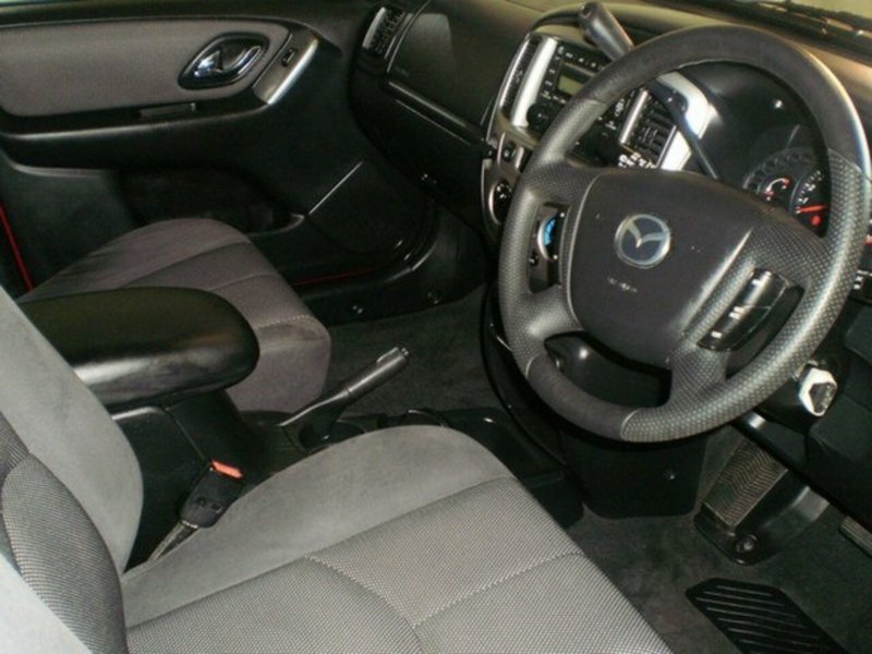 2003 MAZDA TRIBUTE CLASSIC