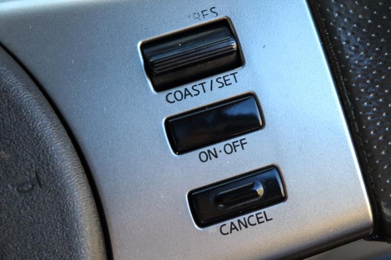 2010 NISSAN NAVARA ST D40