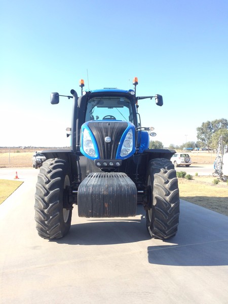 NEW HOLLAND T8.360 Tractor