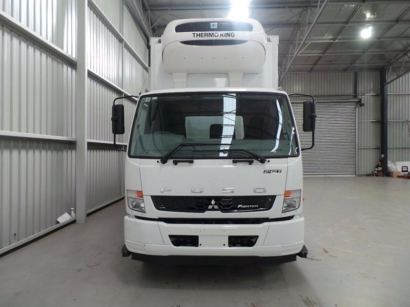 2017 FUSO Fighter 2427 Fighter 2427 Truck