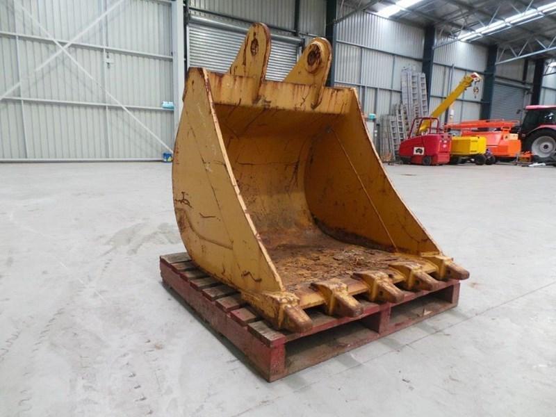 2017 WORKMATE 1000MM BUCKET