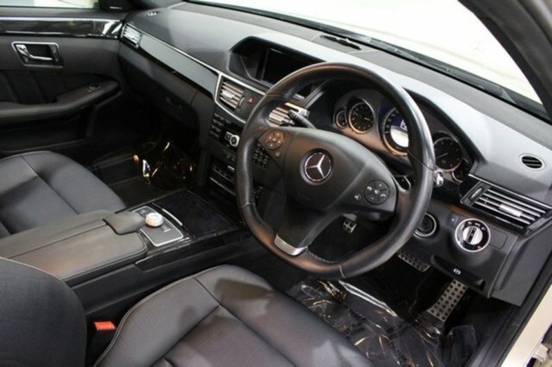 2011 MERCEDES-BENZ E250 CDI AVANTGARDE 212 MY11
