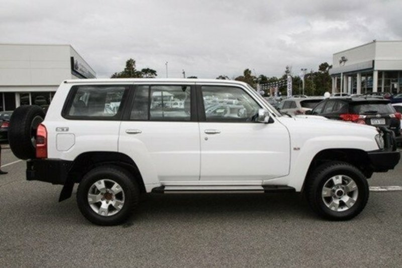 2011 NISSAN PATROL ST (4x4) GU VII