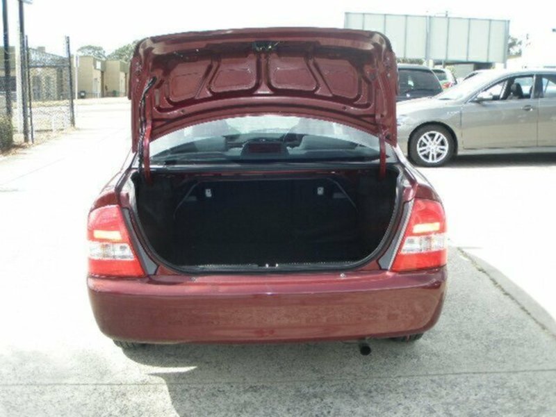 2002 MAZDA 323 PROTEGE