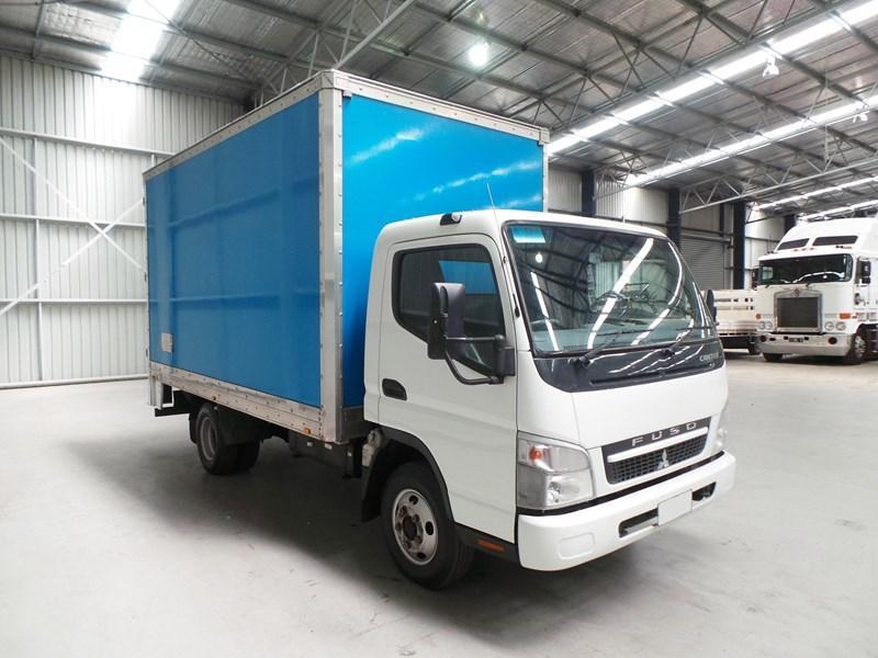 2010 FUSO CANTER PANTECH
