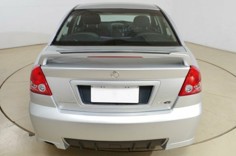 2004 HOLDEN COMMODORE SV6 VZ