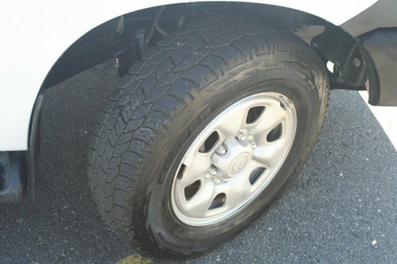 2012 TOYOTA HILUX SR (4x4) KUN26R MY12