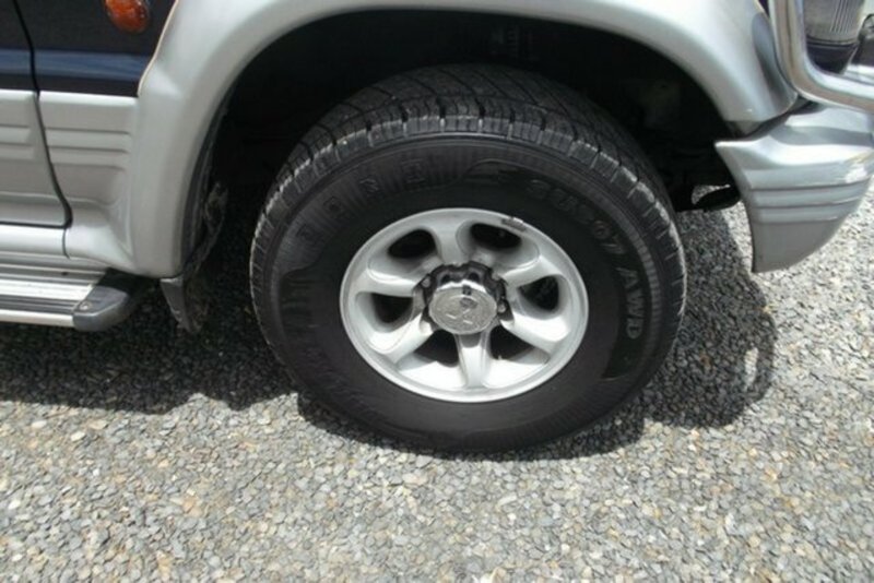 1995 MITSUBISHI PAJERO EXCEED GLS LWB (4x4) NJ